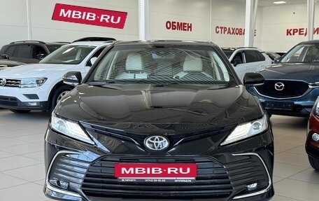 Toyota Camry, 2021 год, 3 750 000 рублей, 2 фотография