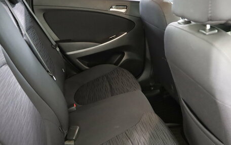 Hyundai Solaris II рестайлинг, 2015 год, 1 099 990 рублей, 20 фотография