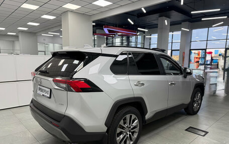 Toyota RAV4, 2022 год, 3 750 000 рублей, 4 фотография
