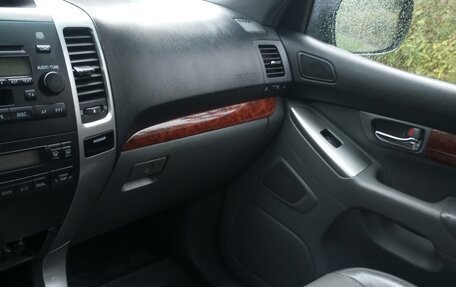 Toyota Land Cruiser Prado 120 рестайлинг, 2005 год, 1 600 000 рублей, 13 фотография
