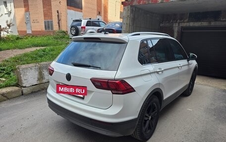 Volkswagen Tiguan II, 2018 год, 2 850 000 рублей, 3 фотография