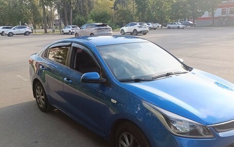 KIA Rio IV, 2018 год, 1 200 000 рублей, 2 фотография