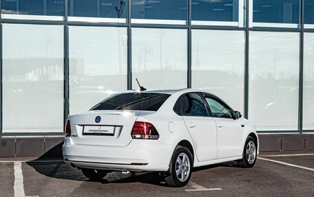 Volkswagen Polo VI (EU Market), 2018 год, 900 000 рублей, 2 фотография
