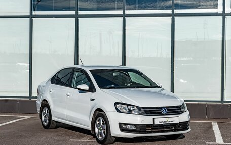 Volkswagen Polo VI (EU Market), 2018 год, 900 000 рублей, 5 фотография