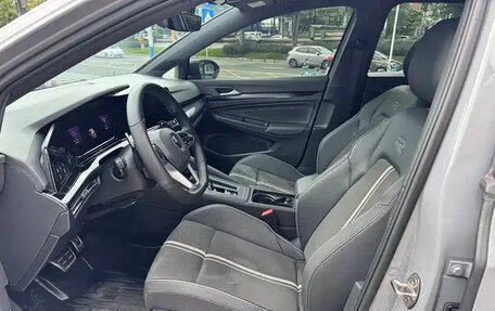 Volkswagen Golf VIII, 2023 год, 1 989 000 рублей, 5 фотография