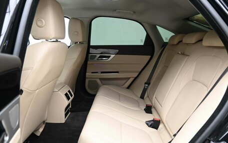Jaguar XF II, 2018 год, 2 040 000 рублей, 10 фотография