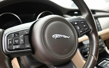 Jaguar XF II, 2018 год, 2 040 000 рублей, 12 фотография