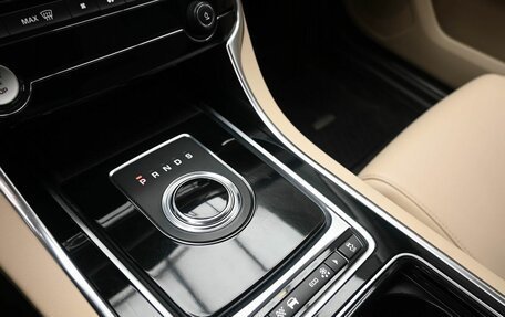 Jaguar XF II, 2018 год, 2 040 000 рублей, 18 фотография