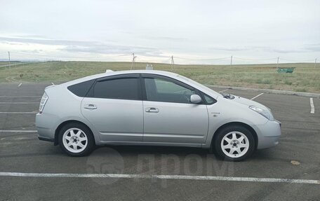 Toyota Prius, 2007 год, 750 000 рублей, 4 фотография
