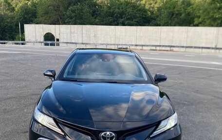 Toyota Camry, 2021 год, 3 150 000 рублей, 6 фотография