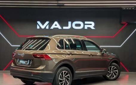 Volkswagen Tiguan II, 2018 год, 2 150 000 рублей, 2 фотография
