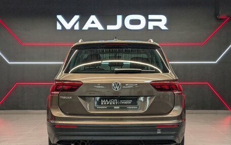 Volkswagen Tiguan II, 2018 год, 2 150 000 рублей, 3 фотография