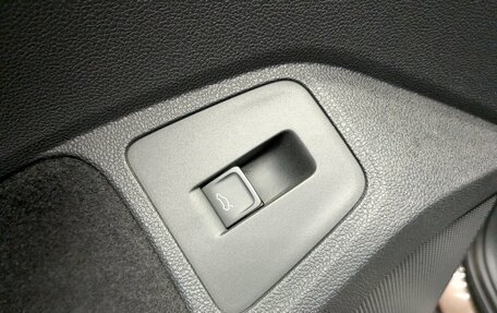 Volkswagen Tiguan II, 2018 год, 2 150 000 рублей, 12 фотография