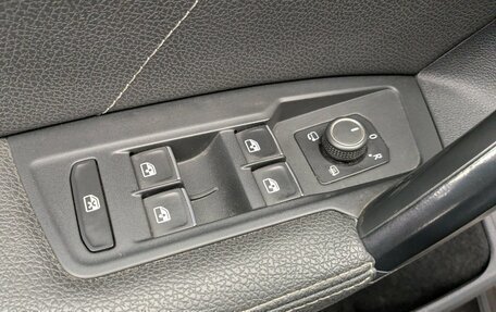Volkswagen Tiguan II, 2018 год, 2 150 000 рублей, 11 фотография