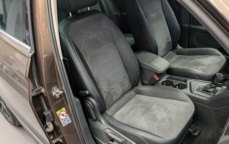 Volkswagen Tiguan II, 2018 год, 2 150 000 рублей, 17 фотография