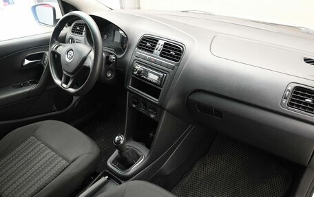 Volkswagen Polo VI (EU Market), 2015 год, 999 000 рублей, 7 фотография