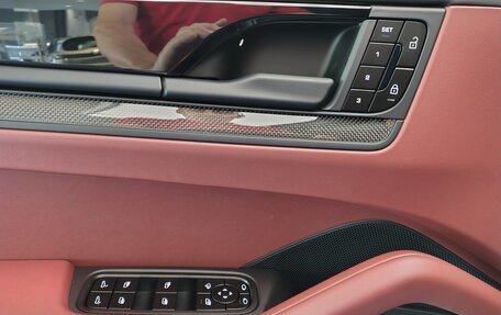 Porsche Cayenne III, 2026 год, 28 960 000 рублей, 20 фотография