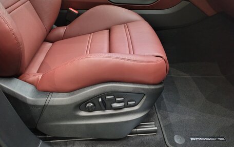 Porsche Cayenne III, 2026 год, 28 960 000 рублей, 39 фотография