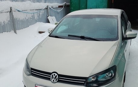 Volkswagen Polo VI (EU Market), 2012 год, 850 000 рублей, 2 фотография