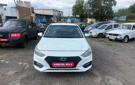 Hyundai Solaris II рестайлинг, 2018 год, 630 000 рублей, 1 фотография