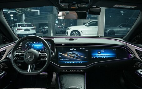 Mercedes-Benz E-Класс, 2025 год, 8 990 000 рублей, 12 фотография