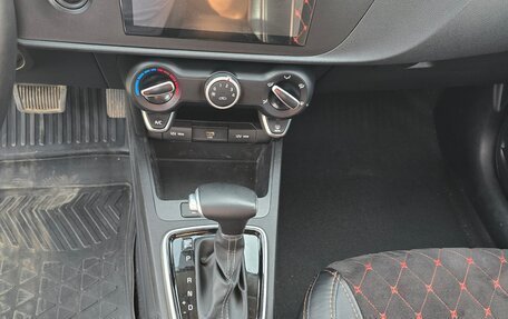 KIA Rio IV, 2021 год, 1 650 000 рублей, 24 фотография