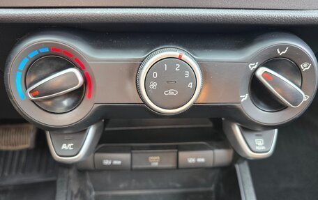 KIA Rio IV, 2021 год, 1 650 000 рублей, 28 фотография