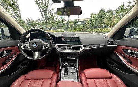 BMW 3 серия, 2021 год, 2 410 000 рублей, 10 фотография