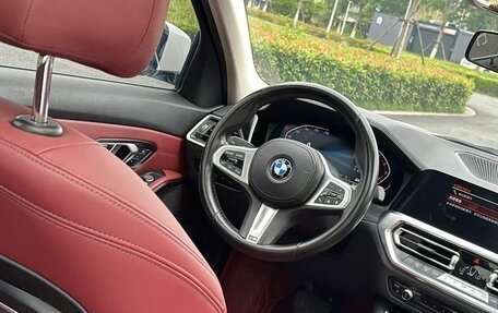 BMW 3 серия, 2021 год, 2 410 000 рублей, 14 фотография