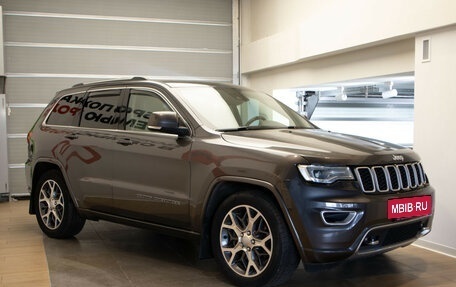 Jeep Grand Cherokee, 2019 год, 4 199 000 рублей, 3 фотография