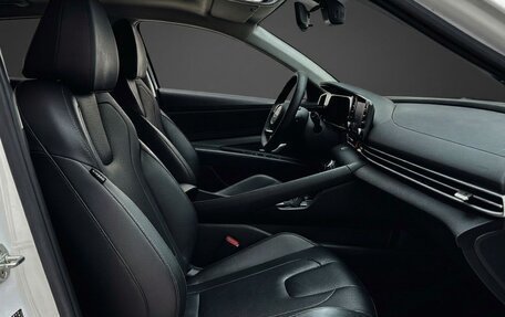 Hyundai Elantra, 2022 год, 1 499 010 рублей, 6 фотография