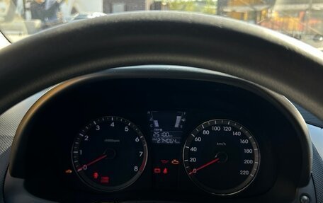 Hyundai Solaris II рестайлинг, 2011 год, 800 000 рублей, 15 фотография
