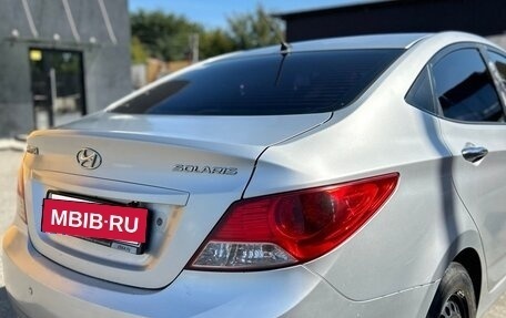 Hyundai Solaris II рестайлинг, 2011 год, 800 000 рублей, 7 фотография