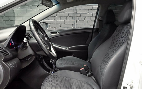 Hyundai Solaris II рестайлинг, 2015 год, 1 000 000 рублей, 10 фотография