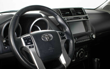 Toyota Land Cruiser Prado 150 рестайлинг 2, 2014 год, 3 697 000 рублей, 9 фотография