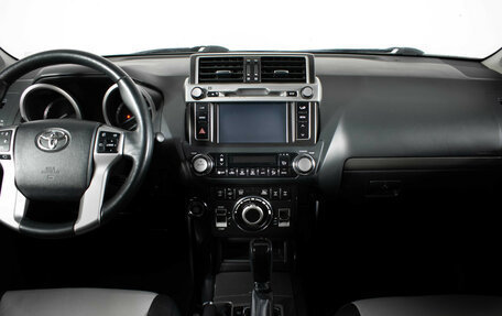 Toyota Land Cruiser Prado 150 рестайлинг 2, 2014 год, 3 697 000 рублей, 16 фотография