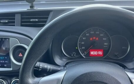 Toyota Vitz, 2012 год, 635 000 рублей, 1 фотография