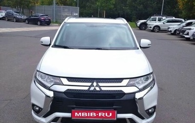 Mitsubishi Outlander III рестайлинг 3, 2022 год, 2 850 000 рублей, 1 фотография
