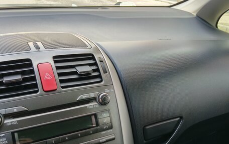 Toyota Auris II, 2008 год, 700 000 рублей, 3 фотография