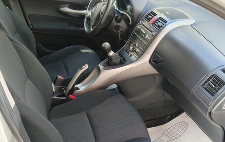 Toyota Auris II, 2008 год, 700 000 рублей, 11 фотография