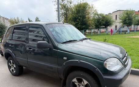 Chevrolet Niva I рестайлинг, 2003 год, 180 000 рублей, 2 фотография