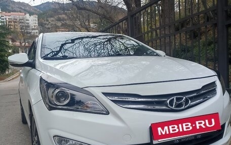 Hyundai Solaris II рестайлинг, 2015 год, 1 050 000 рублей, 11 фотография
