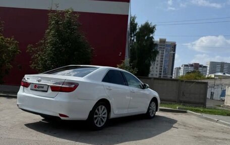 Toyota Camry, 2015 год, 1 850 000 рублей, 8 фотография