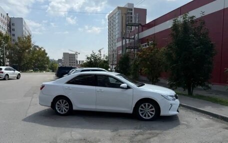 Toyota Camry, 2015 год, 1 850 000 рублей, 7 фотография