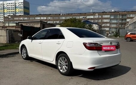 Toyota Camry, 2015 год, 1 850 000 рублей, 4 фотография