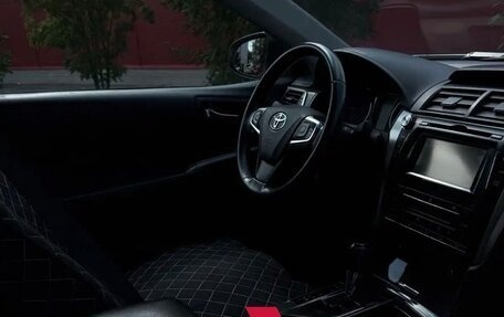 Toyota Camry, 2015 год, 1 850 000 рублей, 10 фотография