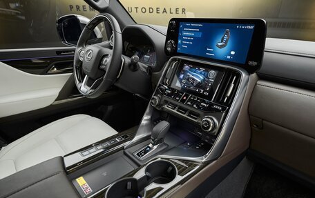 Lexus LX, 2025 год, 19 900 000 рублей, 36 фотография