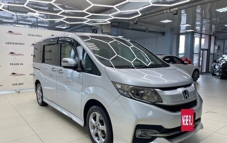 Honda Stepwgn IV, 2016 год, 1 910 000 рублей, 4 фотография