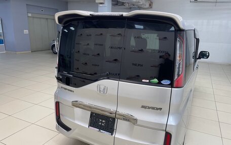 Honda Stepwgn IV, 2016 год, 1 910 000 рублей, 7 фотография