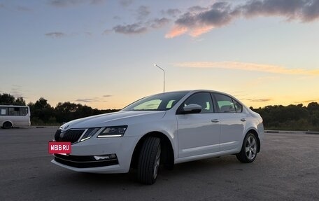Skoda Octavia, 2018 год, 1 895 000 рублей, 3 фотография